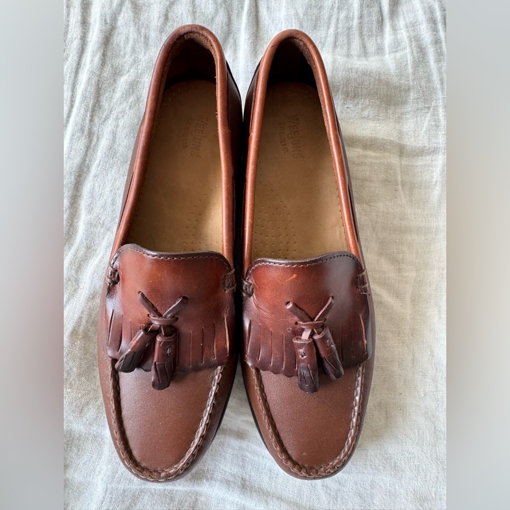 Bass Weejun Larkin Tassel Loafers in Brown Leather - Picture 2 of 8